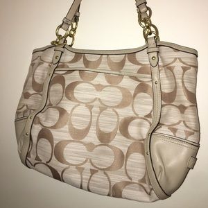 Coach Logo Tan Beige Purse Zip Closure